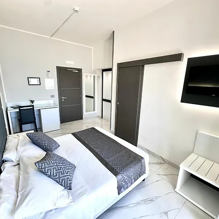 Rosa Blu Con Accesso In